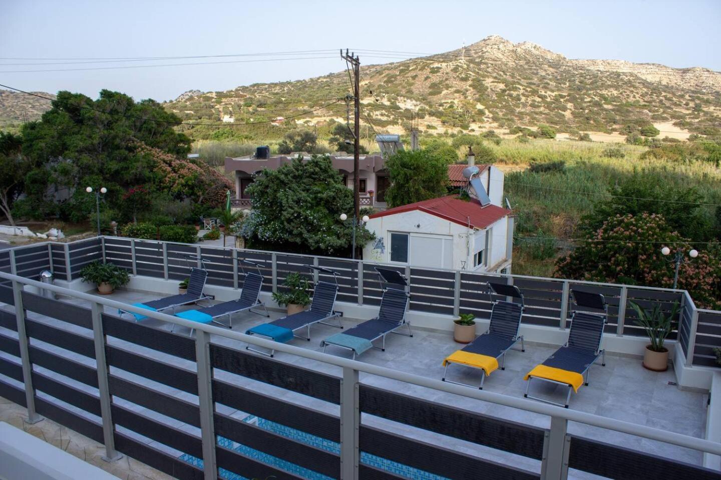 Maistro Suites With Pool, Matala ภายนอก รูปภาพ
