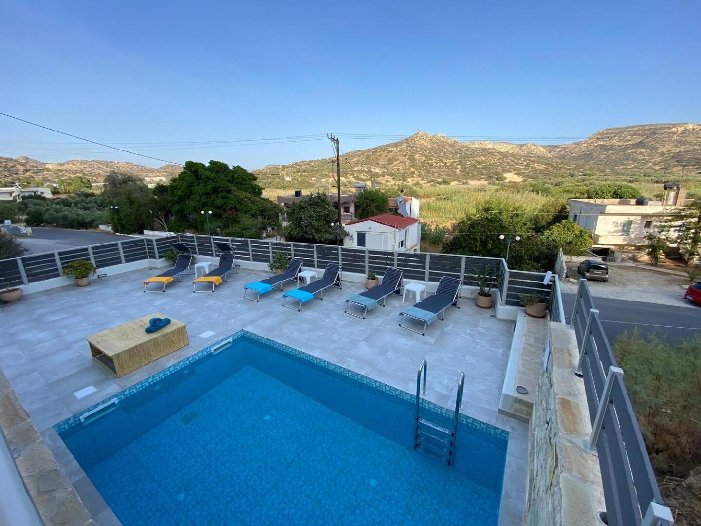 Maistro Suites With Pool, Matala ภายนอก รูปภาพ